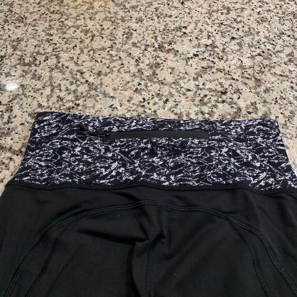 Lululemon Athletica leggings 🖤 - Picture 5 of 6